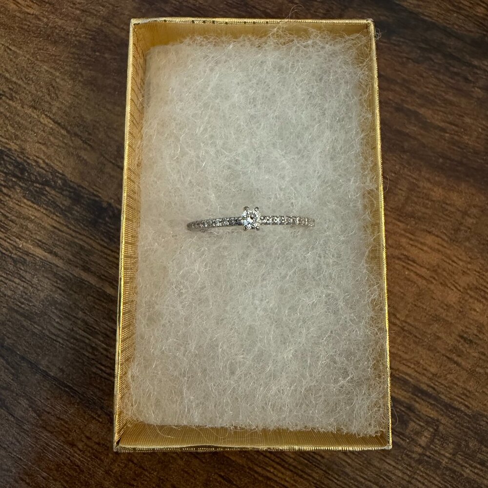 14K White Gold Diamond Ring Natural Solitaire w/ Accent Diamonds Size 6.5 – 1.6g